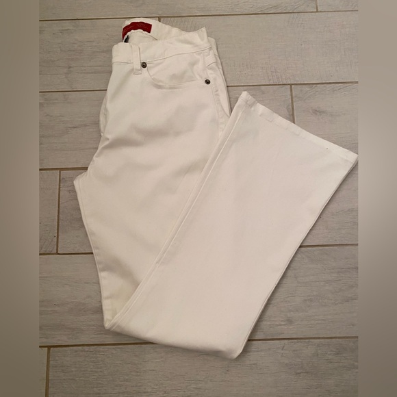 Gently Worn White Size 11 Bootcut Jeans by Foxy Jeans Co. - Picture 7 of 11